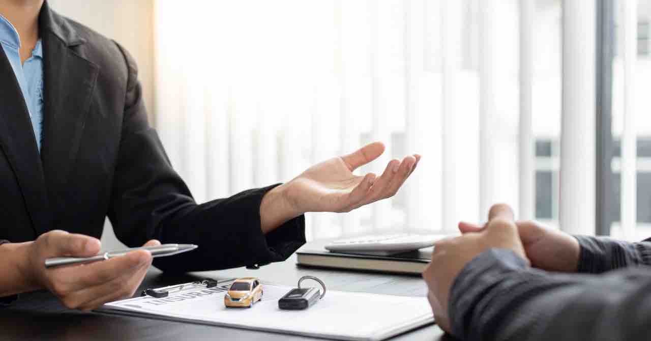 ディーラー情報が重要